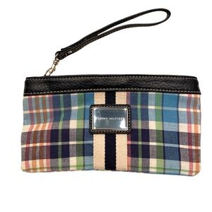 Tommy Hilfiger Plaid Wristlet Faux Pebbled Leather Trim Strap Clean 8 x 4 1/2 🥰